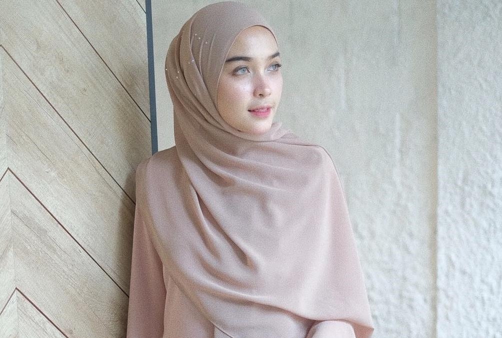 TIPS AGAR HIJAB SELALU TERLIHAT RAPI DAN WANGI